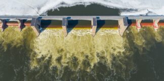 Jak wykorzystanie energii wodnej wpływa na zmniejszenie emisji gazów cieplarnianych