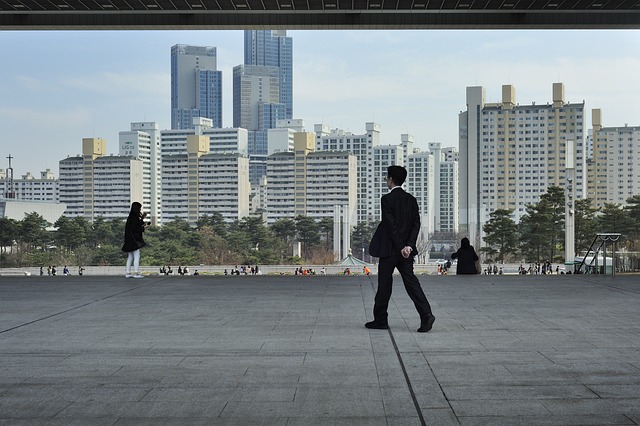 Jak założyć wyciszenie na drzwi? Jak założyć wyciszenie na drzwi?