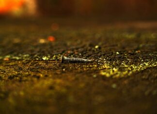 Jaki otwór pod wkręt 4? Jaki otwór pod wkręt 4?