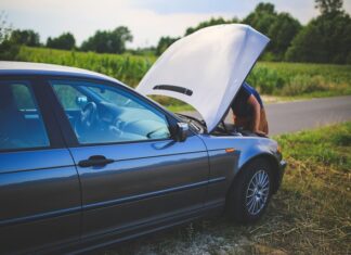 Kto naprawia parasol? Kto naprawia parasol?