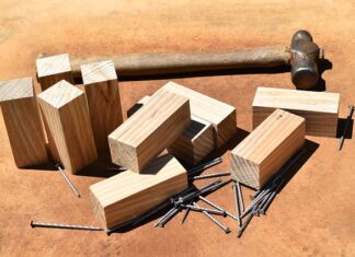 Czym najlepiej wkręcać wkręty ciesielskie? Czym najlepiej wkręcać wkręty ciesielskie?