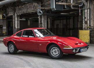 Ile pali Opel Vivaro?