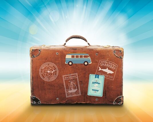 Jak zamocować bagaż na dachu samochodu?