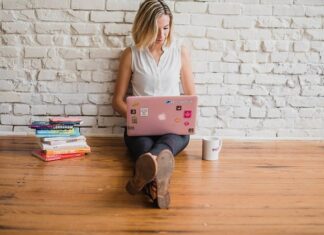 Co na podłogę w salonie z ogrzewaniem podłogowym?